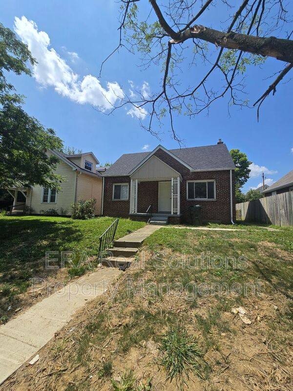 House for rent at 559 Whitethorne Ave, Columbus, OH 43223