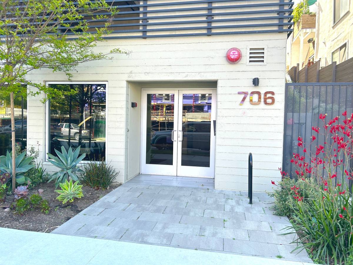 Apartment for rent at 706 N Alvarado St, Los Angeles, CA 90026