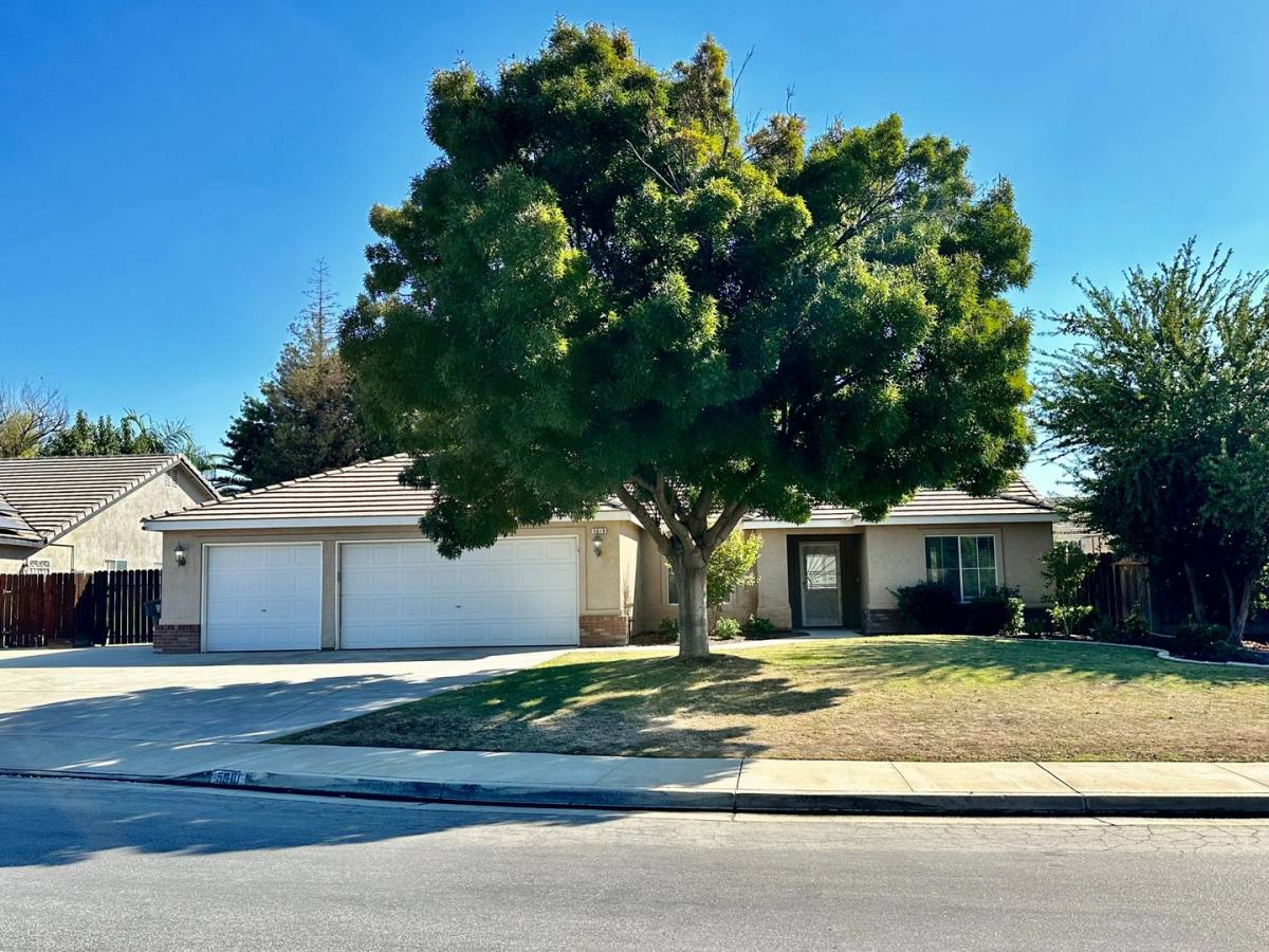 House for rent at 5610 Charleville Lane, Bakersfield, CA 93312