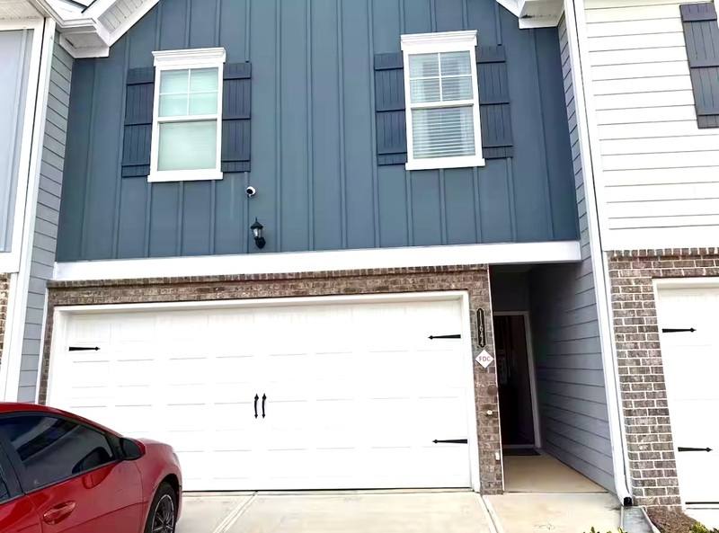 Townhouse for rent at 11644 Mendenhall Court, Hampton, GA 30228