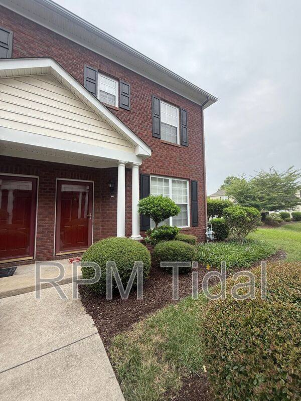 Condo for rent at 5813 Ludington Dr, Virginia Beach, VA 23464