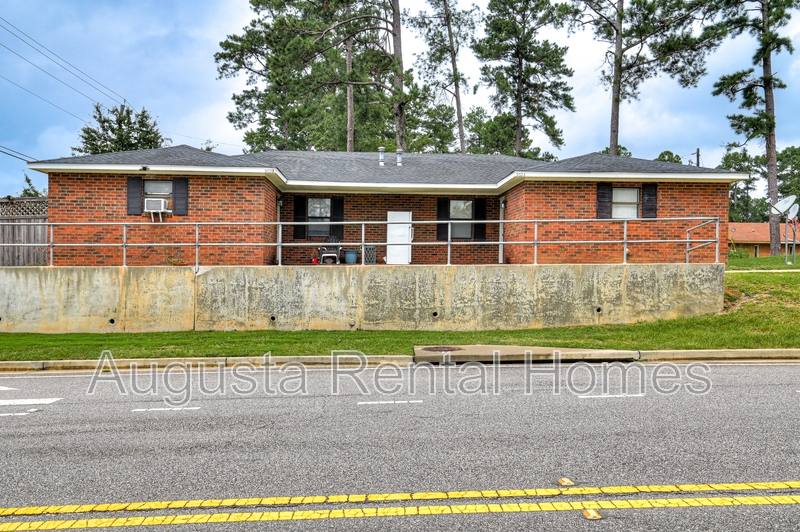 Apartment for rent at 302A Old Plantation Rd, Augusta, GA 30907