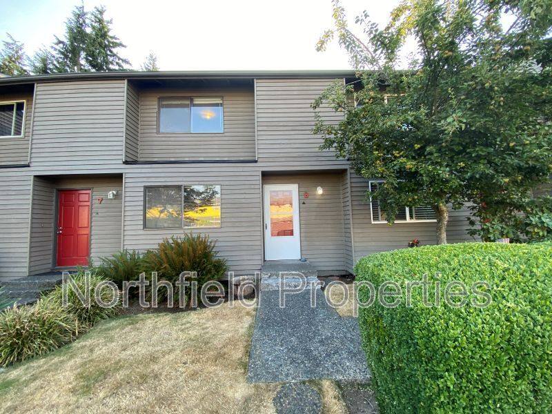 Townhouse for rent at 120 124th St SW #A-8, Everett, WA 98204