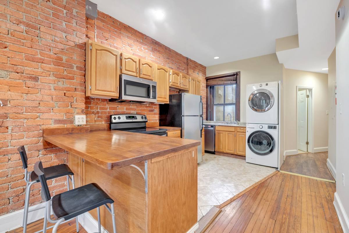 Condo for rent at 1935 Calvert St NW #2, Washington, DC 20009