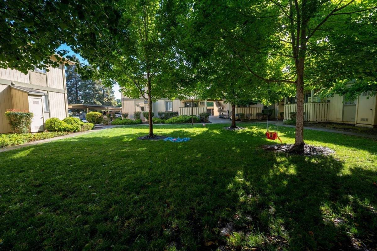 Apartment for rent at 2055 Fox Way, Concord, CA 94518