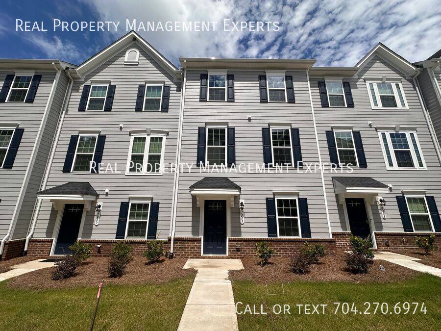 Townhouse for rent at 1305 May Apple Dr, Matthews, NC 28104