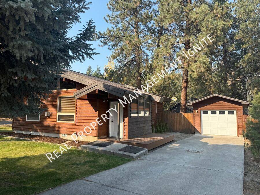 House for rent at 1782 SW Forest Ridge Ave, Bend, OR 97702