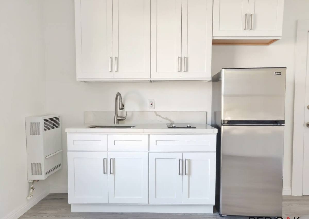 Apartment for rent at 805 S Centre St #6, San Pedro, CA 90731