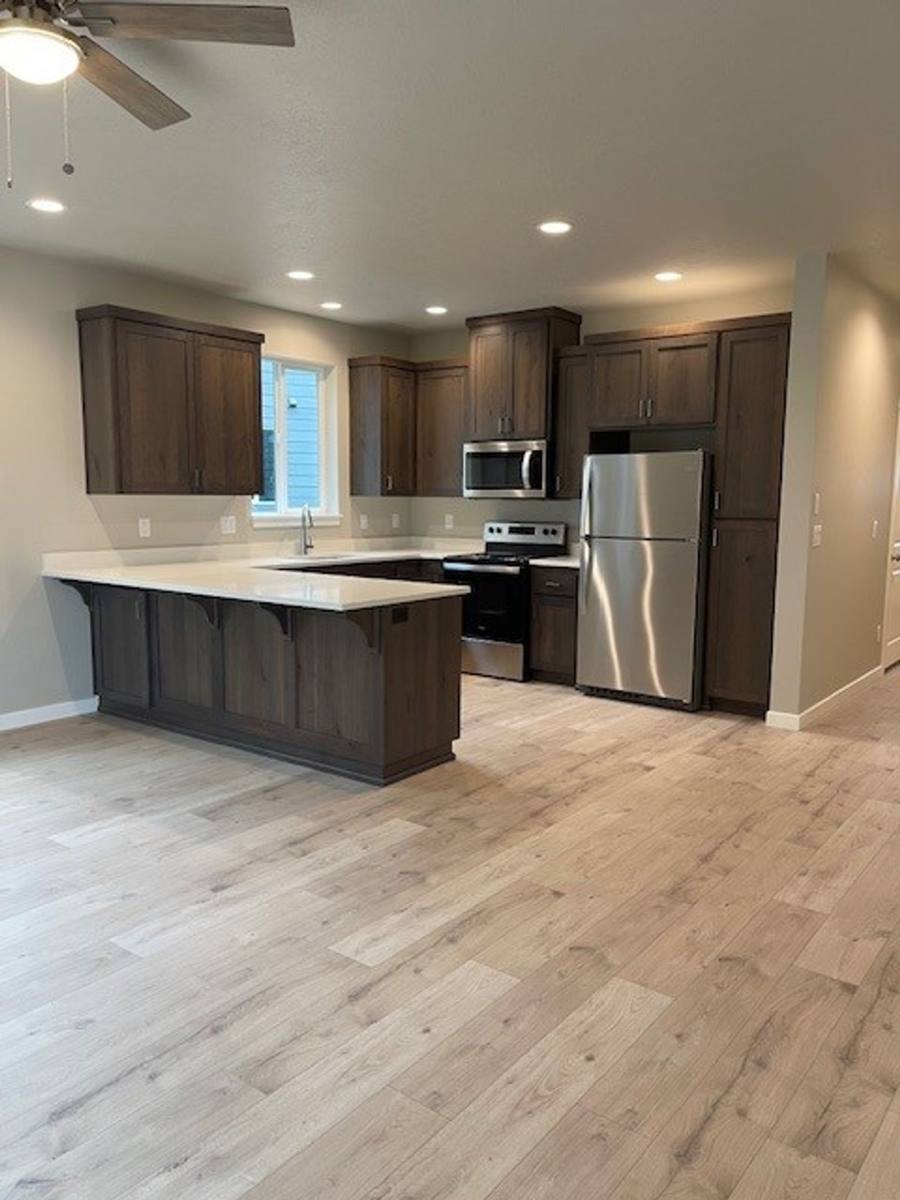 Townhouse for rent at 1294-1300 Bair Rd NE, Salem, OR 97303