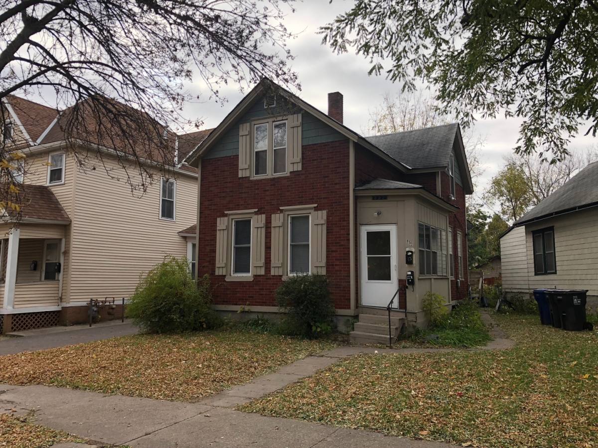 Apartment for rent at 852 4th St E, Saint Paul, MN 55106