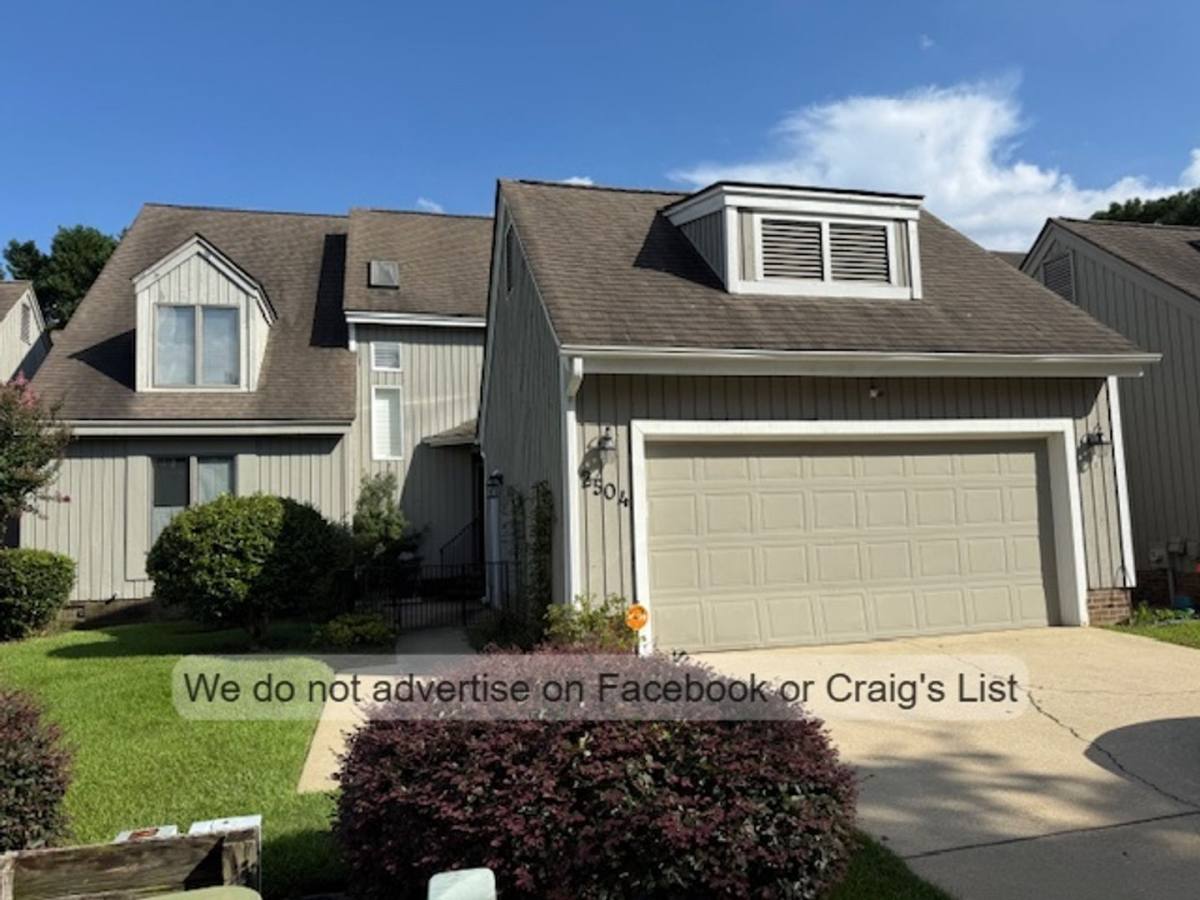 Townhouse for rent at 2504 Woodwind Dr, Fayetteville, NC 28304