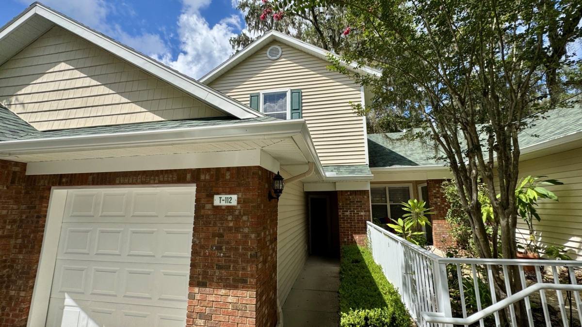 Condo for rent at 13200 W Newberry Rd, Newberry, FL 32669