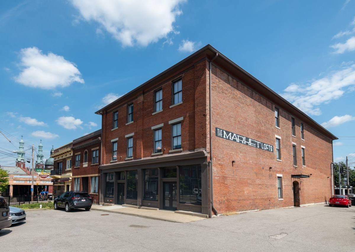 Apartment for rent at 209-211 W Pike St, Covington, KY 41011