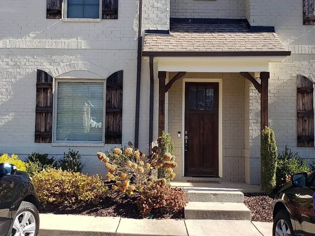 Townhouse for rent at 513 Harpeth Park Dr, Nashville, TN 37221