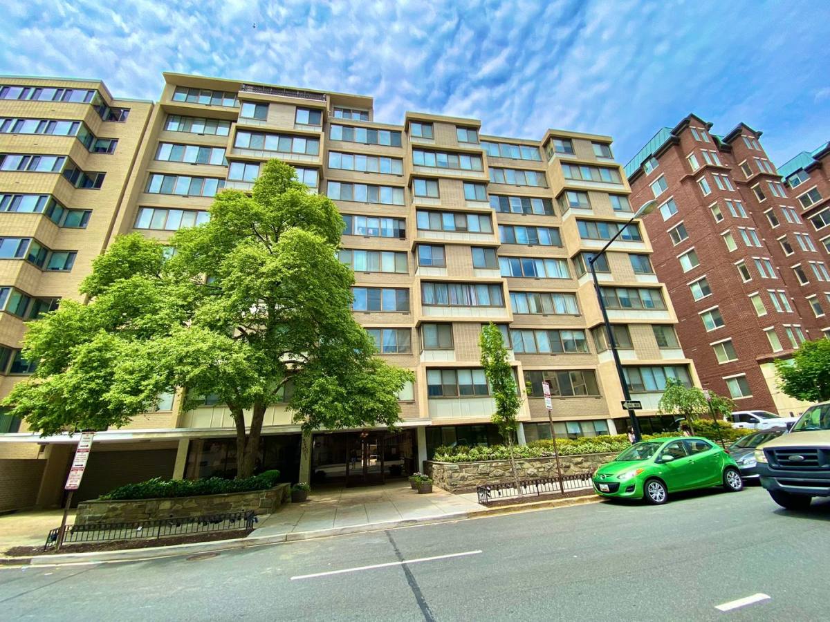 Apartment for rent at 522 21st St #NW, Washington, DC 20006
