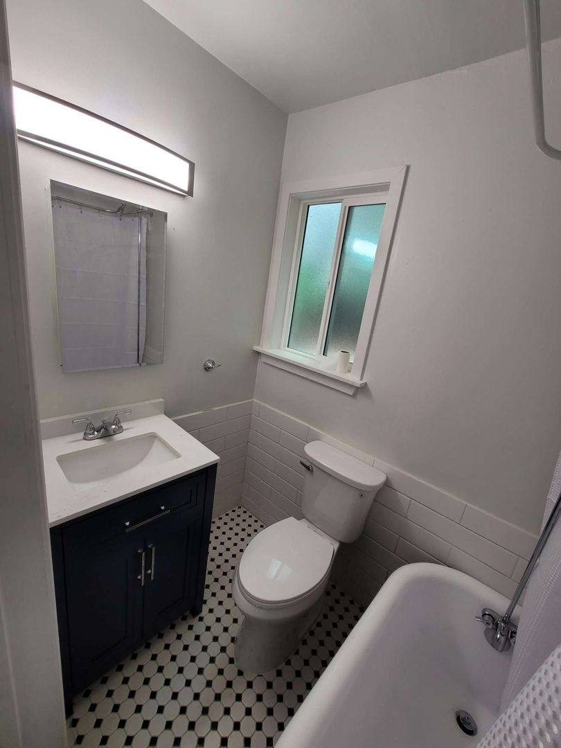 Apartment for rent at 1821 N St, Sacramento, CA 95811
