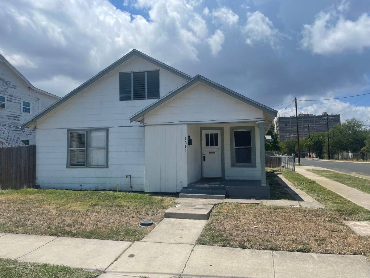 House for rent at 1601 6th St, Corpus Christi, TX 78404