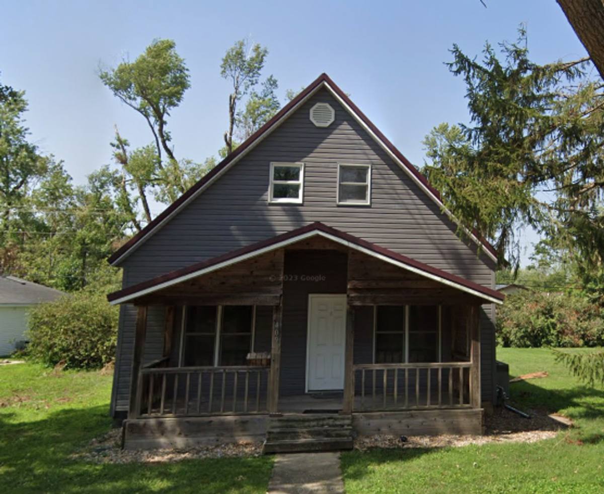 House for rent at 409 W Mulberry, Chatham, IL 62629