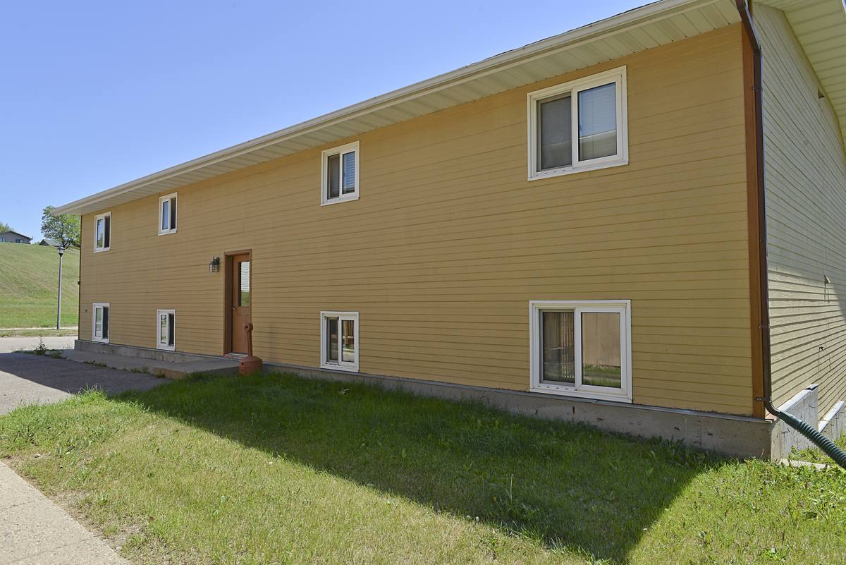 Apartment for rent at 1509 12th St NW, Minot, ND 58703