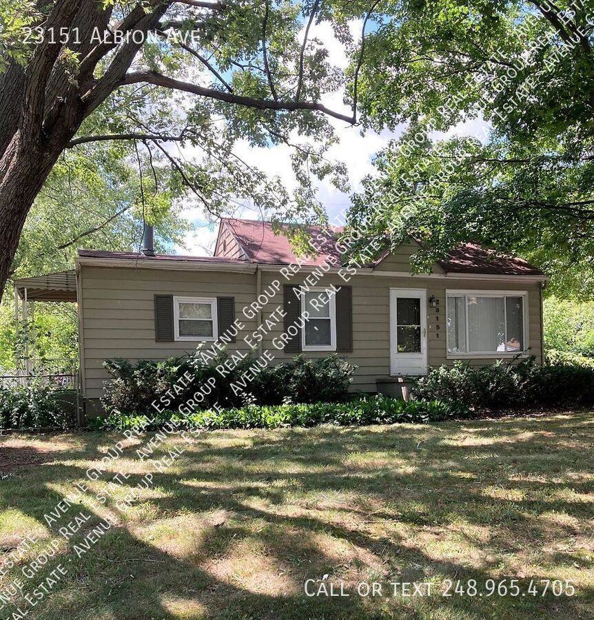 House for rent at 23151 Albion Ave, Farmington, MI 48336