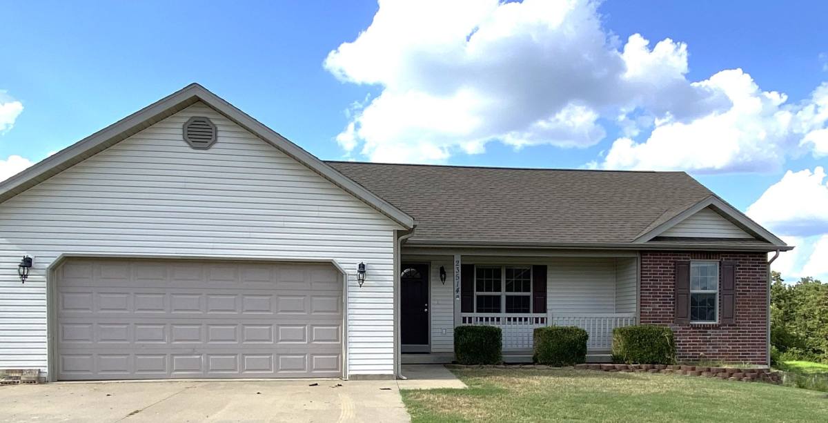 House for rent at 23514 Restore Rd, Waynesville, MO 65583
