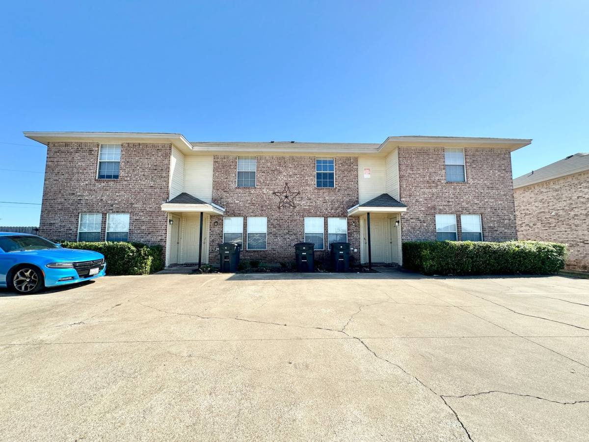 Townhouse for rent at 5910 Greengate Dr, Killeen, TX 76543