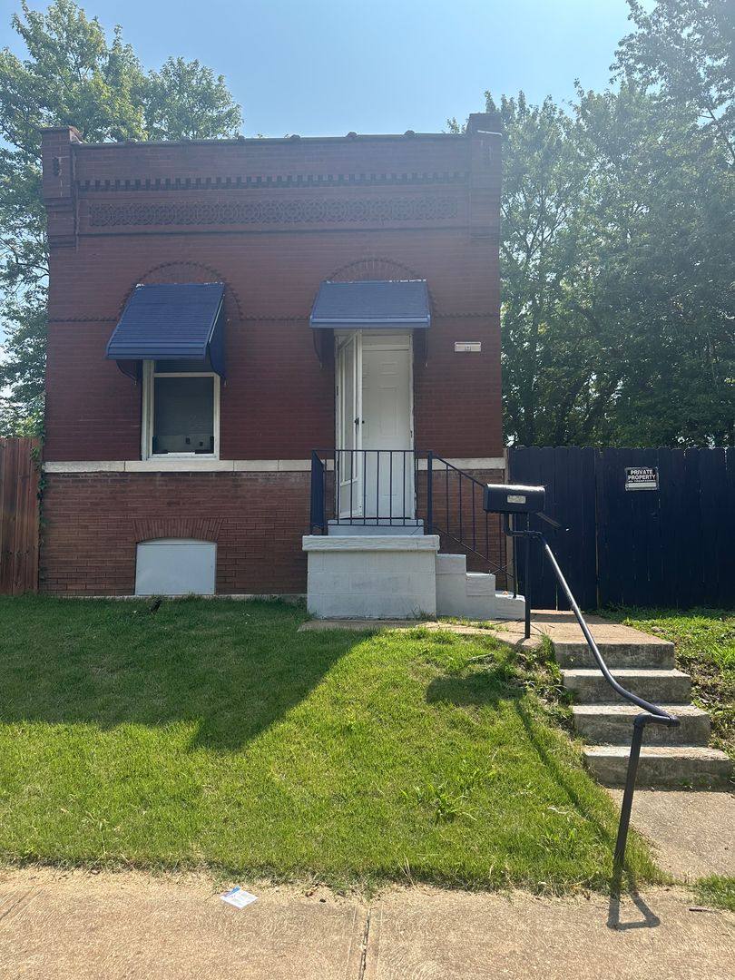 House for rent at 4434 Compton Ave, Saint Louis, MO 63111