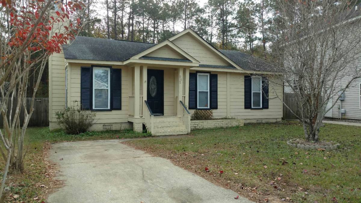 House for rent at 242 Winding Trail, Summerville, SC 29483