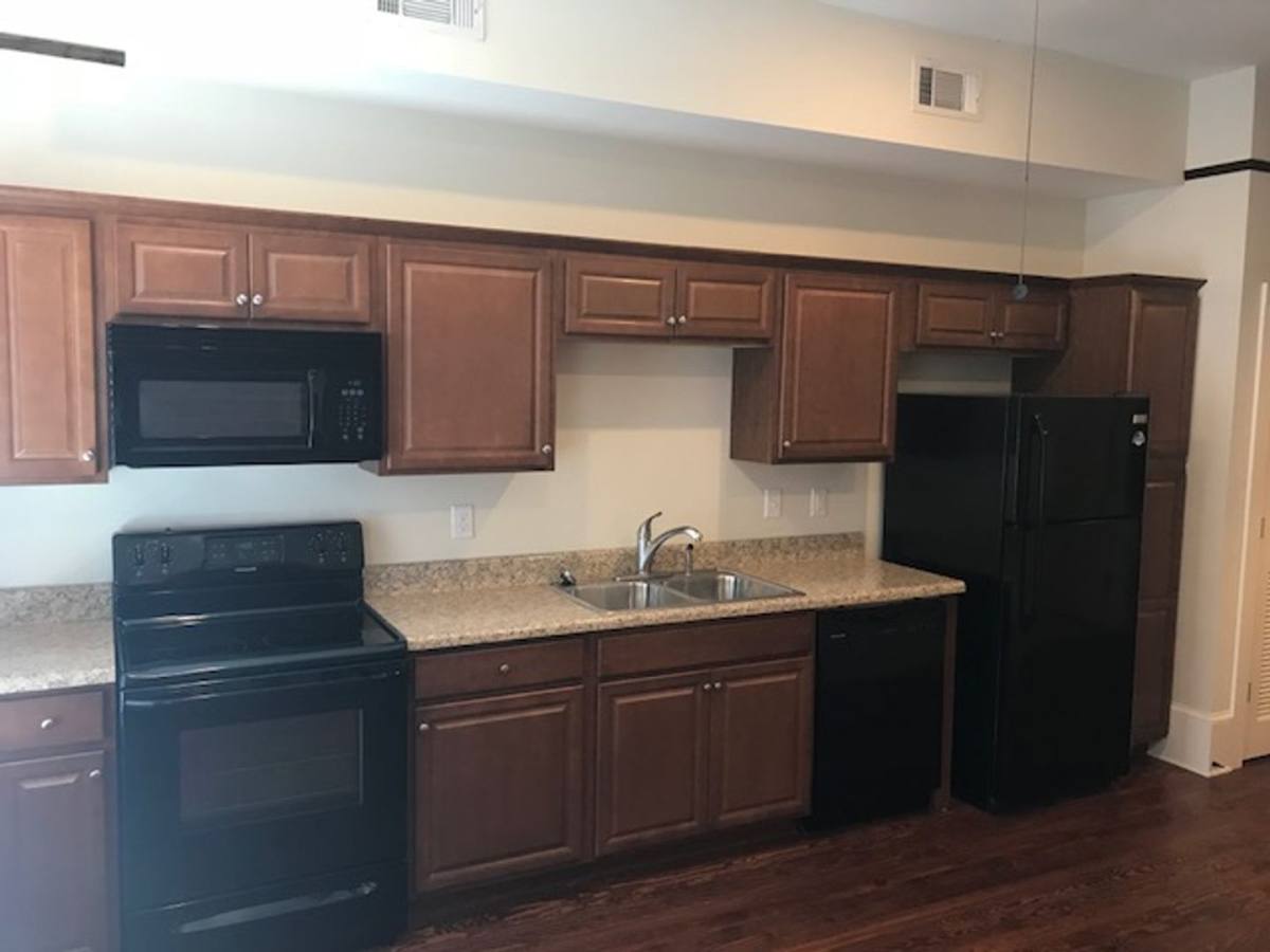 Apartment for rent at 1022-1026 Broad St, Augusta, GA 30901