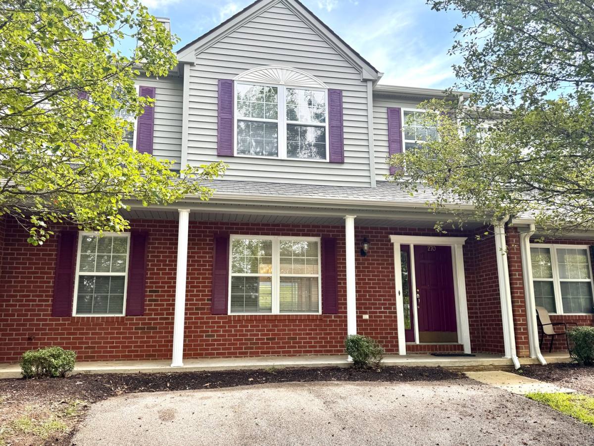 Townhouse for rent at 270 Tall Oak Blvd, Christiansburg, VA 24073