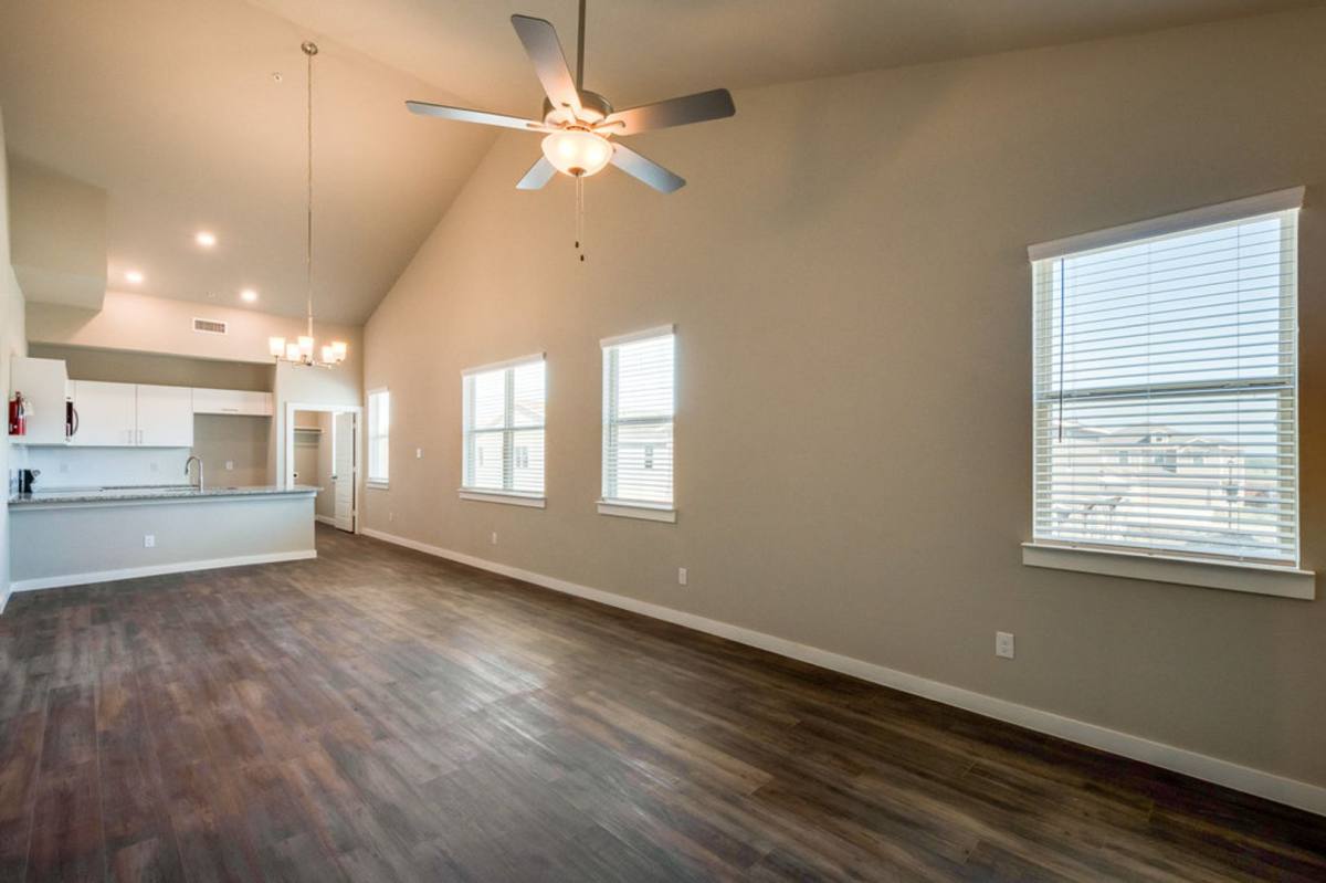 Townhouse for rent at 631 Wheatfield Dr, Venus, TX 76084