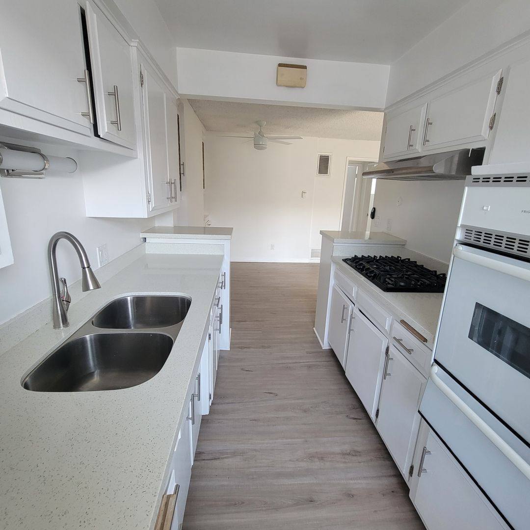 Apartment for rent at 3629 -3635 Vinton Ave, Los Angeles, CA 90034