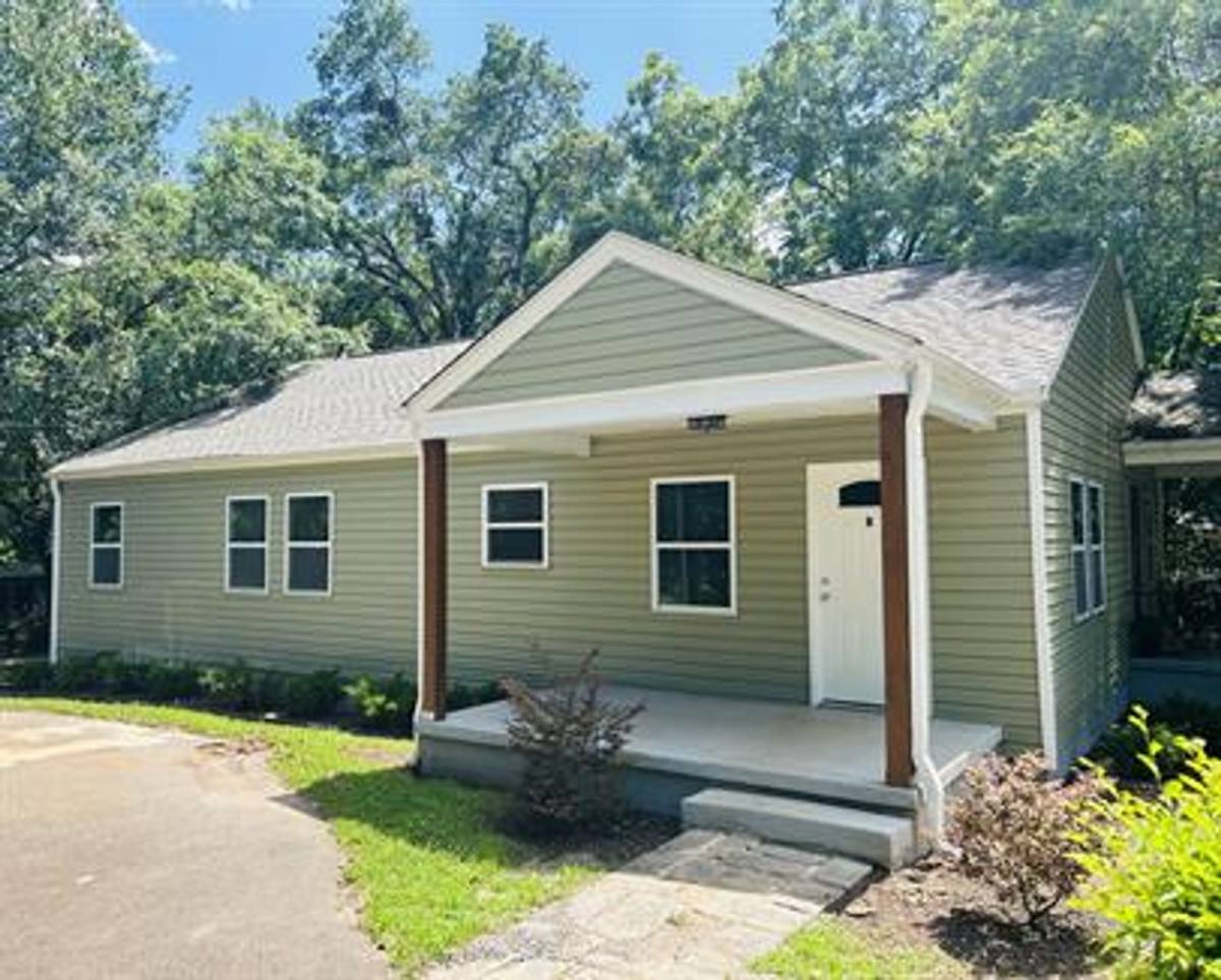 Townhouse for rent at 622 Perry Rd #B, Greenville, SC 29615