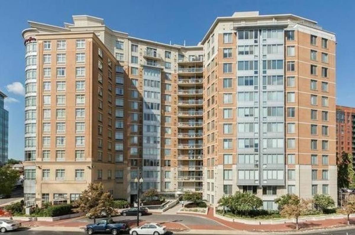 Apartment for rent at 555 Massachusetts Avenue, NW, Washington, DC 20001