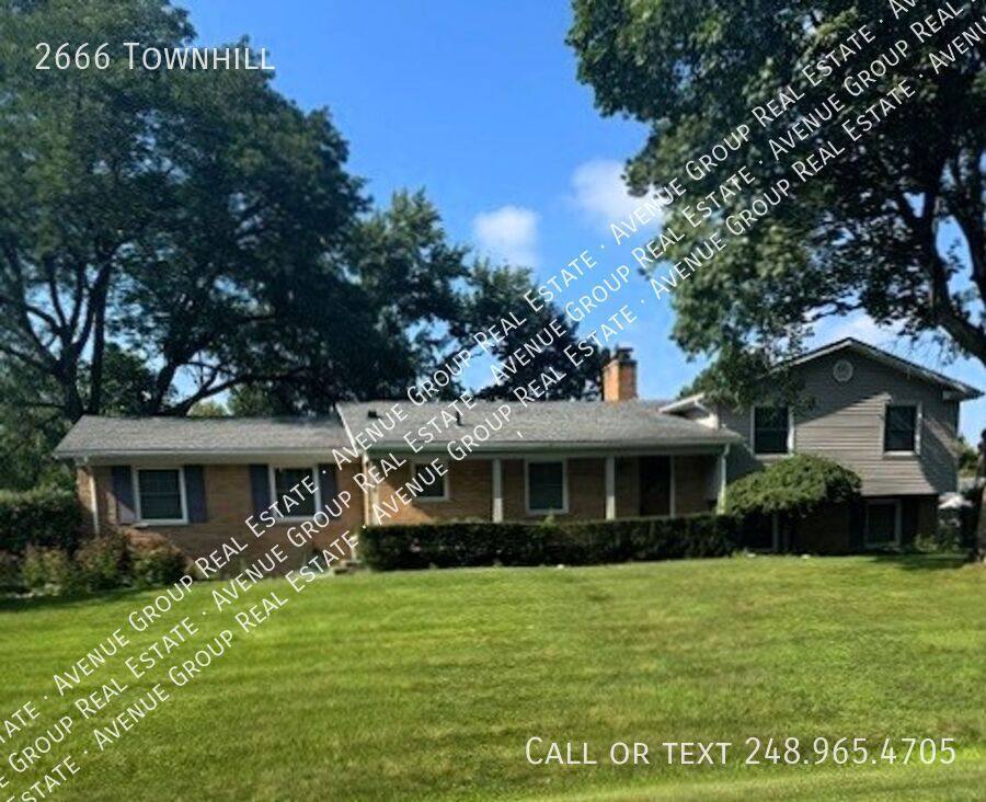 House for rent at 2666 Townhill, Troy, MI 48084