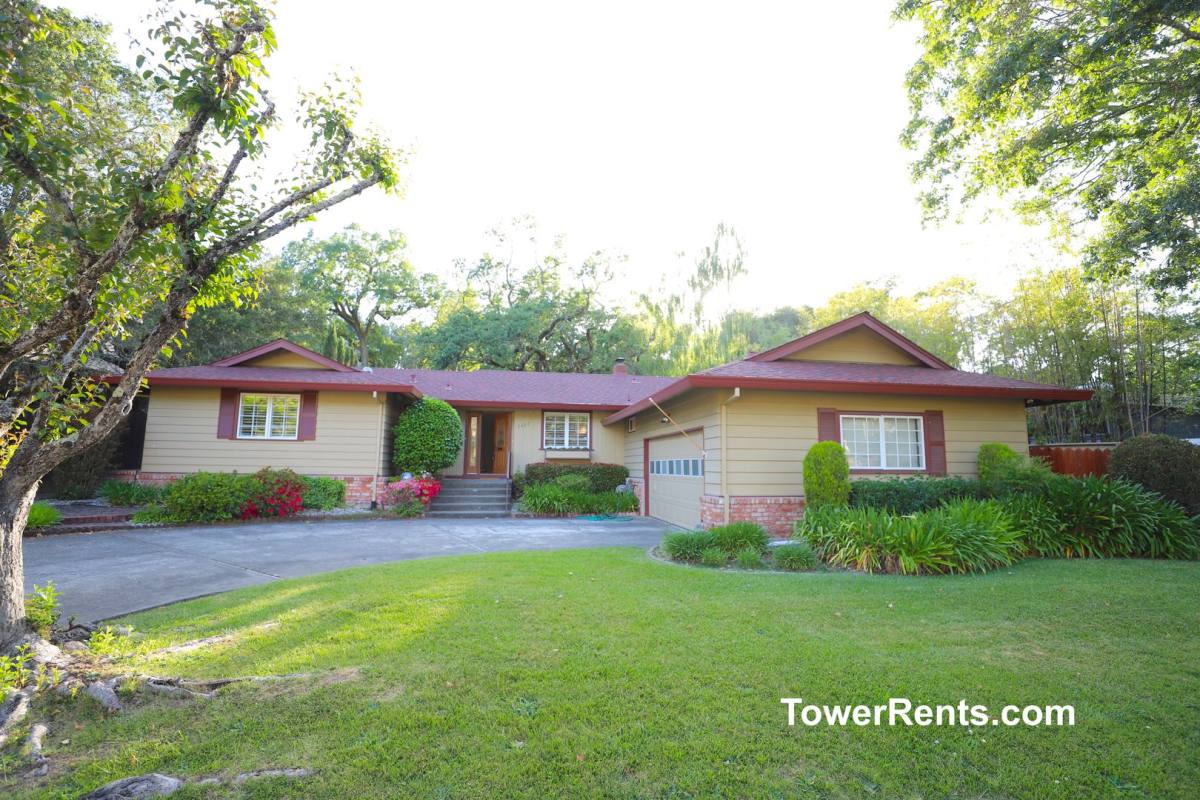 House for rent at 3423 Terra Linda Dr, Santa Rosa, CA 95404