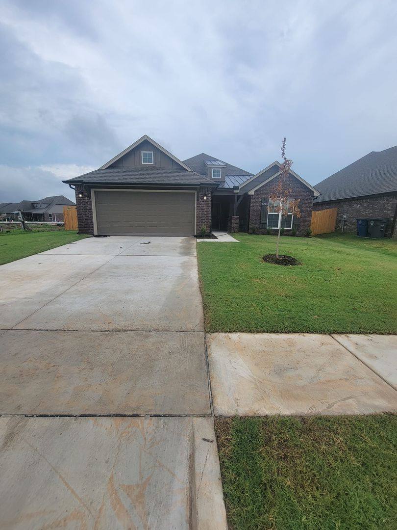 House for rent at 12414 S Maplewood Ave, Bixby, OK 74008