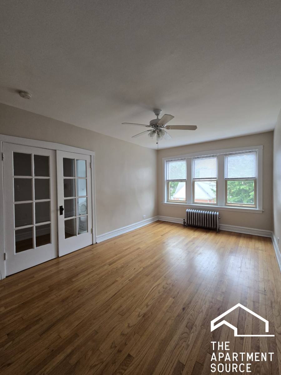Apartment for rent at 4107 N Sacramento Ave #2, Chicago, IL 60618