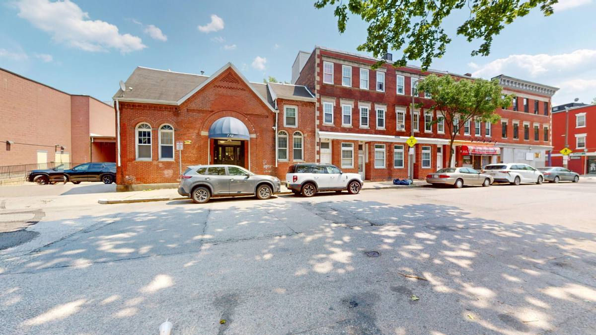 Apartment for rent at 712 Shawmut Ave #1R, Roxbury, MA 02119