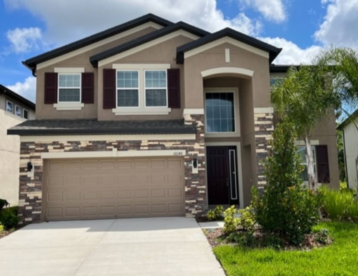 House for rent at 16140 Monterey Greens Circle, Tampa, FL 33647