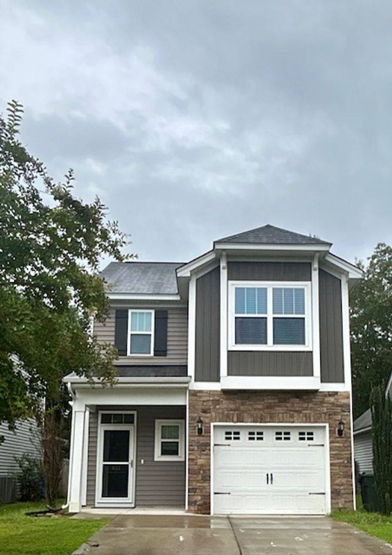 House for rent at 621 Finnegan Lane, West Columbia, SC 29169