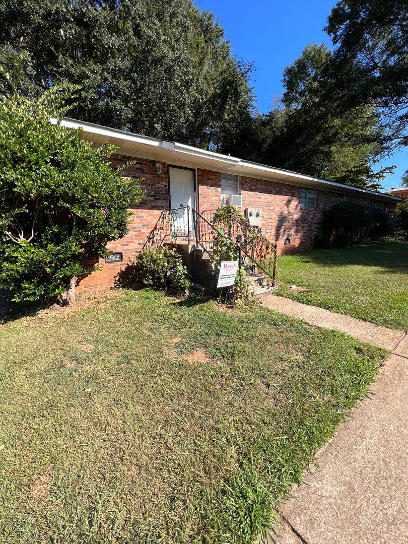 Apartment for rent at 10 Jonquil Lane, Taylors, SC 29687