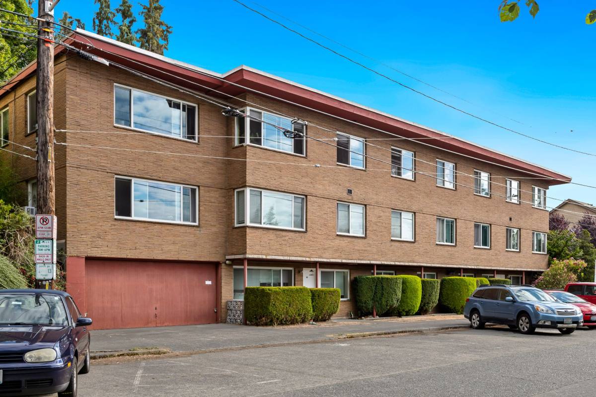Apartment for rent at 372 Aloha St, Seattle, WA 98109