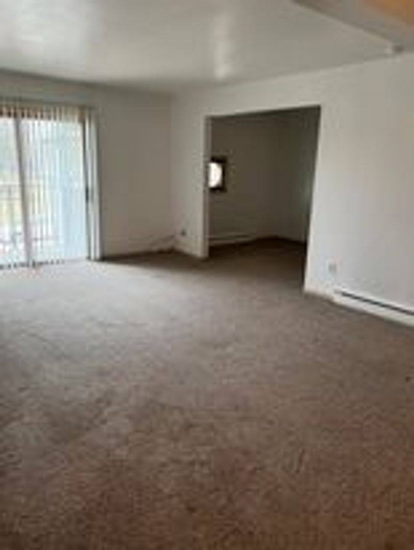 Apartment for rent at 301 W 17th St, Marshfield, WI 54449