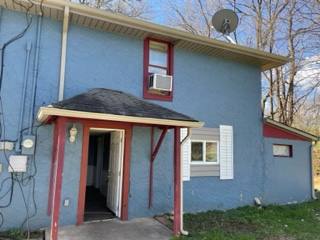 Apartment for rent at 1147 1st Ave #B, Mount Pleasant, TN 38474