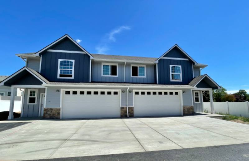Condo for rent at 671 S 83rd Ave #2, Yakima, WA 98908