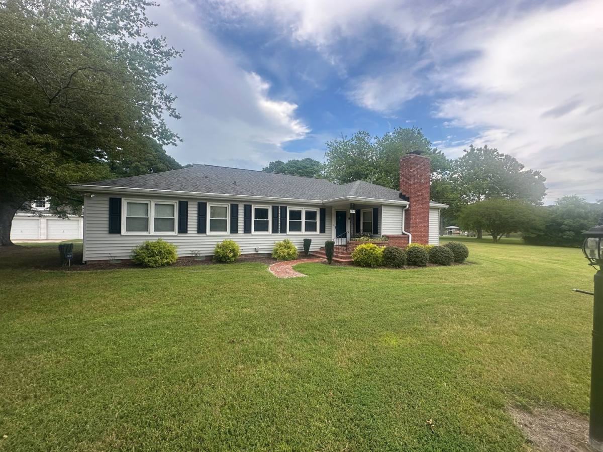 House for rent at 729 Charles Rd, Yorktown, VA 23692