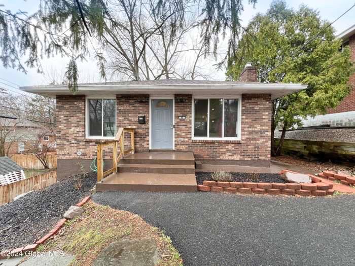 House for rent at 98 Ormond St #2, Albany, NY 12203