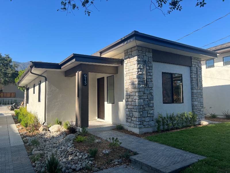 Apartment for rent at 913 Wildrose Ave, Monrovia, CA 91016