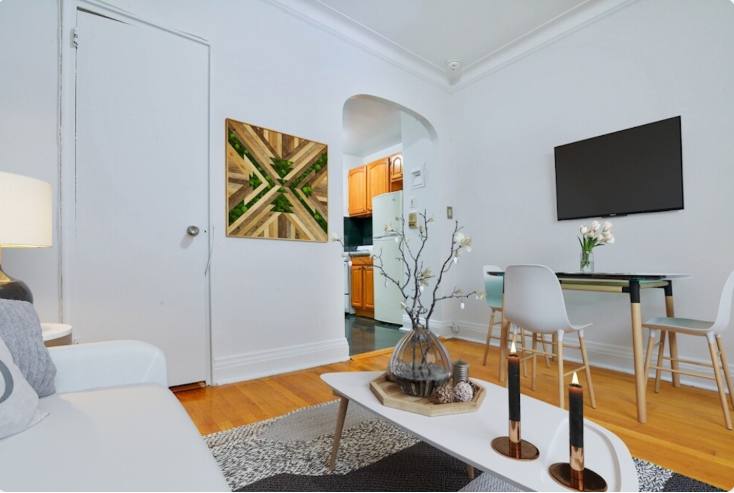 Apartment for rent at 156 E 85 St #3C, New York, NY 10128